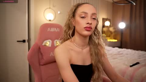 Just call me Kitty online show from 03.18.26