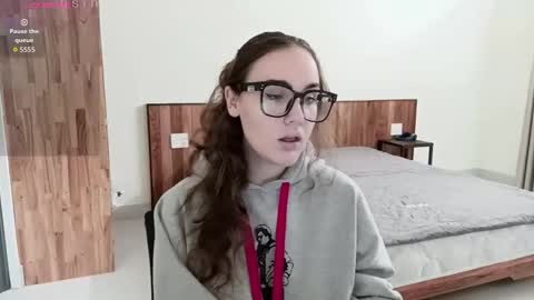 mia_boone online show from 10.29.25