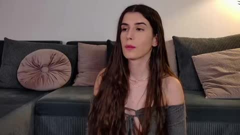 Snapshot of mia_carter99 chatting on 04.21.26 Freya Allen online show from 04.21.26