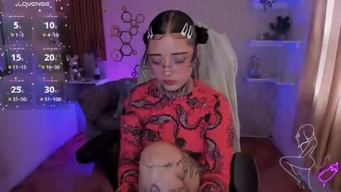 Mia online show from 12.16.25