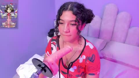 Snapshot of mia_cataleiya chatting on 09.16.25 mia online show from 09.16.25