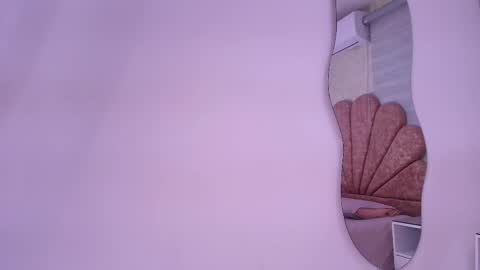 Mia  online show from 04.10.26