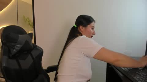 M I A  online show from 10.26.25