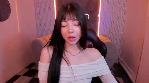 mia_collins_b online show from 10.09.25