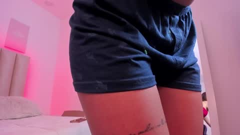 mia_corner online show from 03.27.26