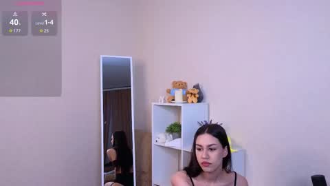 Snapshot of mia_crazyy chatting on 10.04.25 U can call me Angel3 online show from 10.04.25