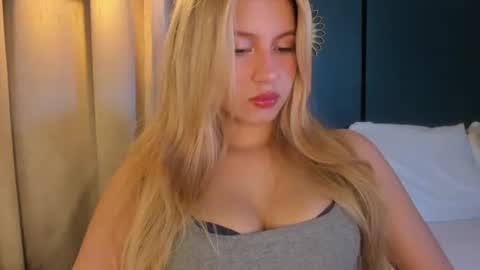 Snapshot of mia_curry chatting on 06.29.26 M I A online show from 06.29.26