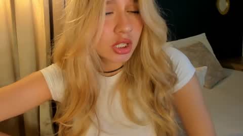 Snapshot of mia_curry chatting on 07.31.26 M I A online show from 07.31.26
