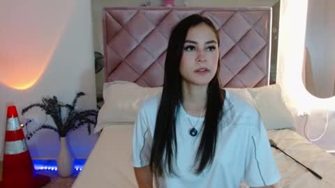 Snapshot of mia_dark1 chatting on 11.03.25 Mia Dark online show from 11.03.25