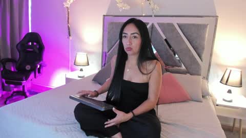 Snapshot of mia_davis__ chatting on 05.28.26 mia_davis__ online show from 05.28.26