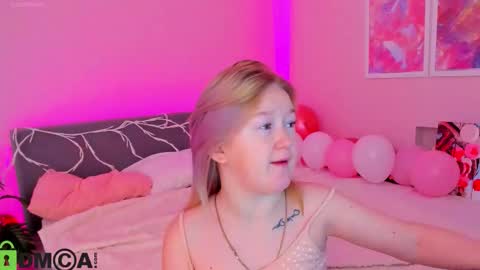 Mia online show from 10.05.25