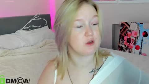 Mia online show from 10.12.25