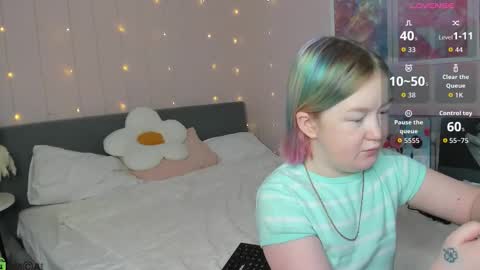 Snapshot of mia_ferd chatting on 02.03.26 Mia online show from 02.03.26