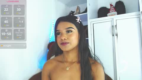 Snapshot of mia_fernand chatting on 01.05.26 mia_fernand online show from 01.05.26