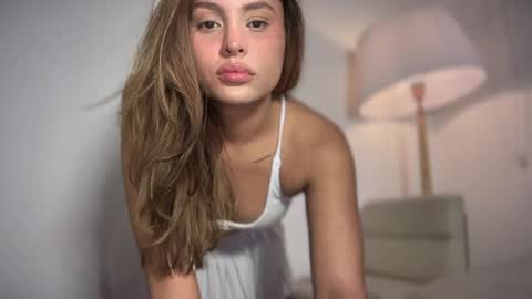 Snapshot of mia_ferrer777 chatting on 05.22.26 mia_ferrer777 online show from 05.22.26