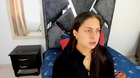 mia fox online show from 11.27.25