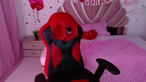 Snapshot of mia_fox666 chatting on 02.15.26 mia online show from 02.15.26