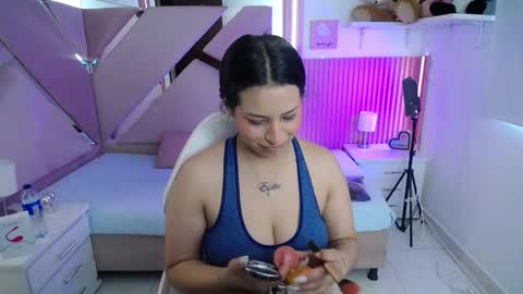 mia_garcia28 online show from 09.17.25