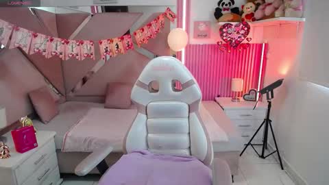 mia_garcia28 online show from 02.17.26