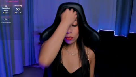 Mia online show from 01.14.25