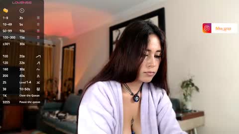 Snapshot of mia_gutierrez_ chatting on 07.18.26 MIA online show from 07.18.26
