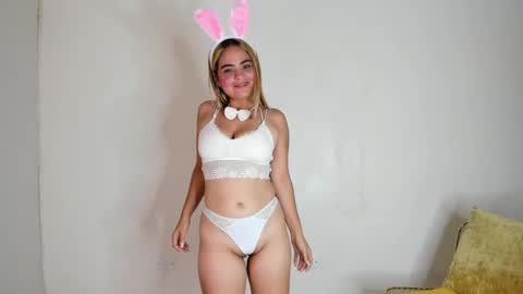 Snapshot of mia_hansper chatting on 12.30.24 Mia online show from 12.30.24