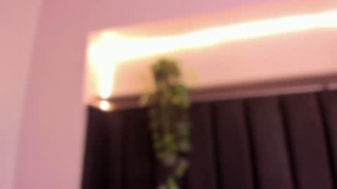  I am Mia  online show from 01.16.25