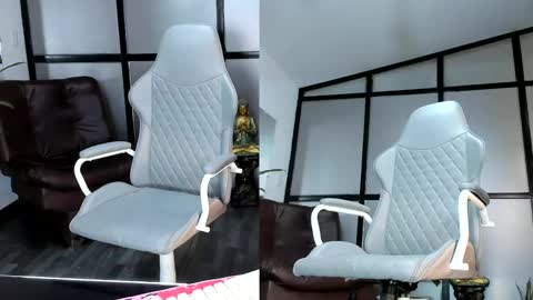Snapshot of mia_hotwife chatting on 02.11.25 Mia.... Nice to meet you thumb up me please its important online show from 02.11.25