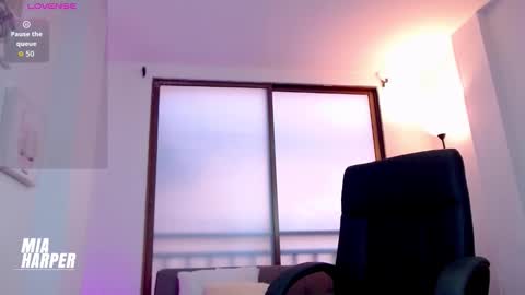 Mia online show from 11.09.25