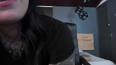 Snapshot of mia_jagger chatting on 12.17.24 Val  online show from 12.17.24
