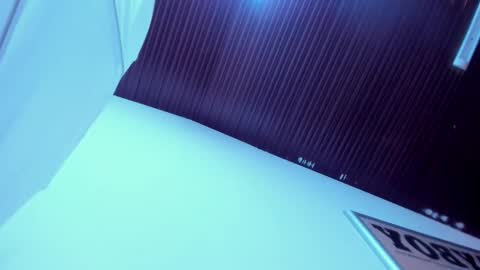 Snapshot of mia_jagger chatting on 10.21.25 Val  online show from 10.21.25