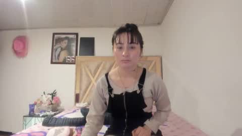mia kaneee online show from 10.18.25