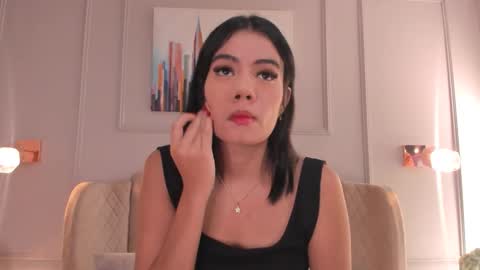 Mia online show from 12.19.25