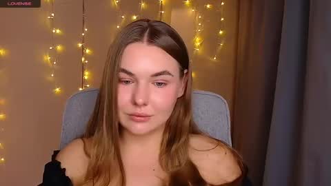Snapshot of mia_lemm chatting on 09.26.25 mia_lemm online show from 09.26.25