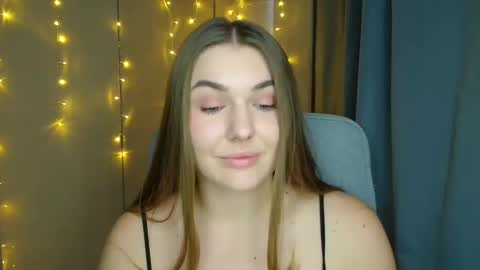 Snapshot of mia_lemm chatting on 10.14.25 mia_lemm online show from 10.14.25