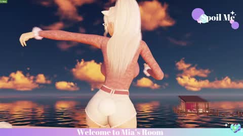 Snapshot of mia_lilah chatting on 04.07.26 Mia online show from 04.07.26