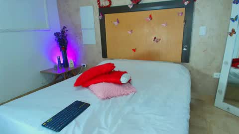 Snapshot of mia_lopez52 chatting on 05.22.26 MIALOPEZ . Y . online show from 05.22.26