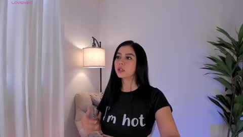 MIA LOVE   online show from 10.20.25