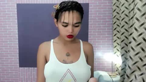 Snapshot of mia_lover9 chatting on 10.08.25 M I A online show from 10.08.25