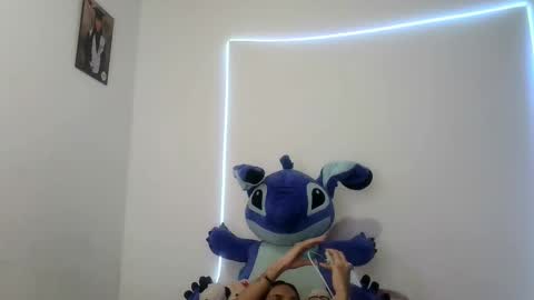 mia lucy 21 online show from 10.31.25