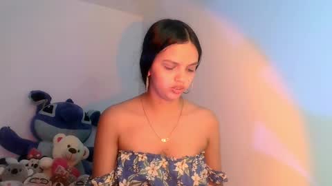 Snapshot of mia_lucy_21 chatting on 04.06.26 mia lucy 21 online show from 04.06.26