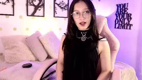 Mia online show from 07.06.26