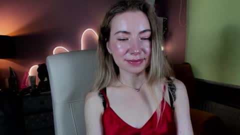 Mia online show from 09.20.25