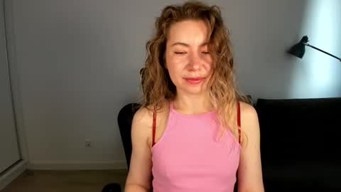 Snapshot of mia_luxx92 chatting on 02.26.26 Mia online show from 02.26.26