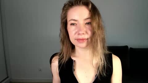 Mia online show from 05.14.26
