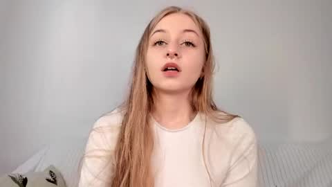 Mia here Appreciate your support online show from 04.23.26