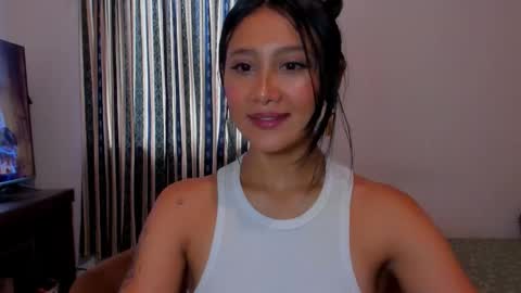 Snapshot of mia_miel69 chatting on 03.08.26 mia_miel69 online show from 03.08.26