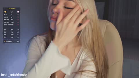 mia_milagros online show from 12.02.24