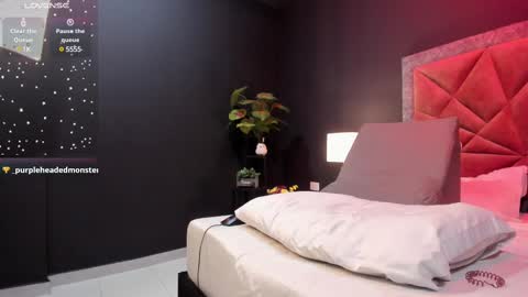 MIA  online show from 03.11.25