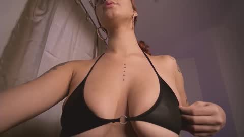 mia independent model online show from 12.05.25